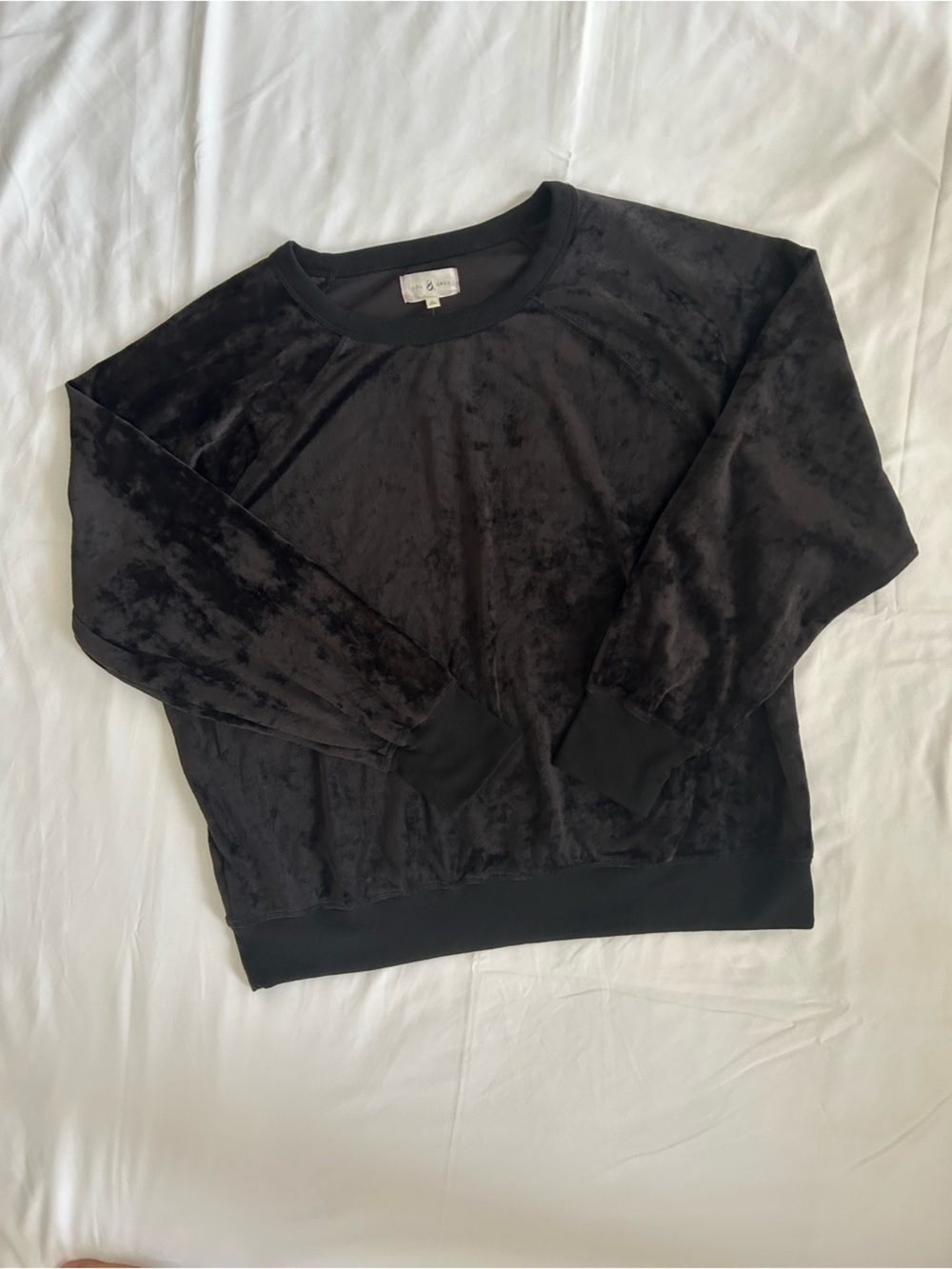 NWT Lou & Grey velour top